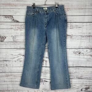 Bass jeans size 8 short relaxed cropped‎ straight denim Casual light wash jeans
